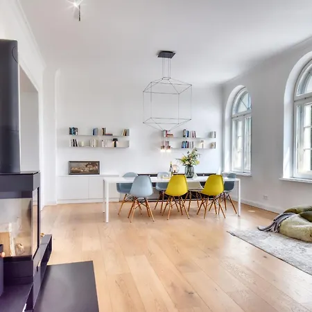 Fuerst Malte Loft I Design & Pool Apartament